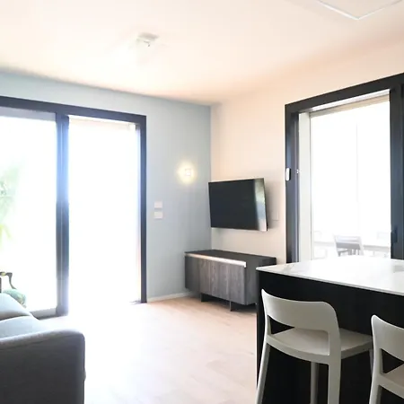 Cn003 - Cesenatico, Bilocale Fronte Mare Con Terrazzo Panoramico *