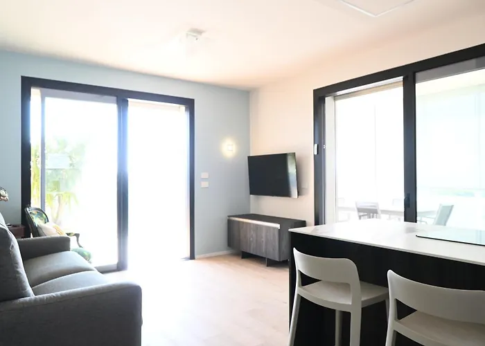 Cn003 - Cesenatico, Bilocale Fronte Mare Con Terrazzo Panoramico *